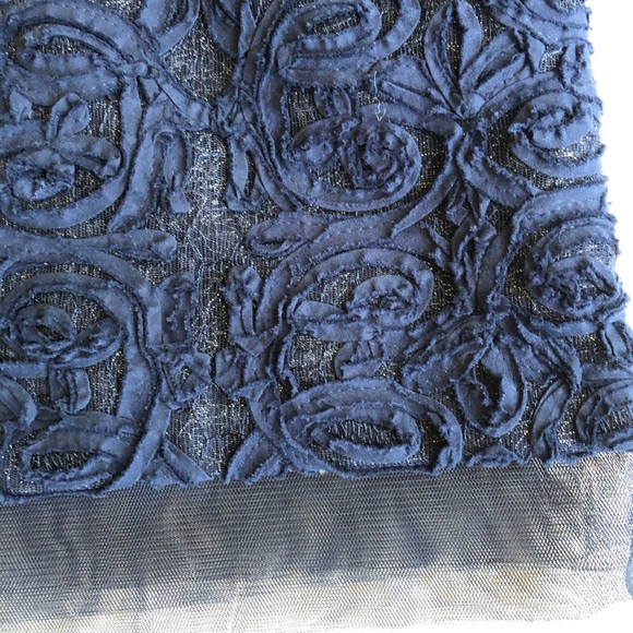 BCBG MAXAZRIA DRESS. - Picture 6 of 10